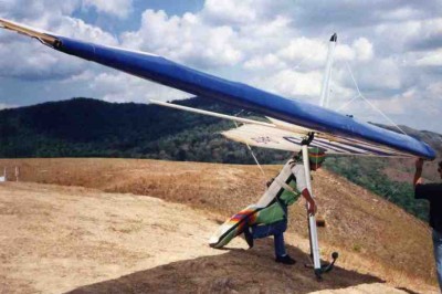 Hang glider : Axis ; Manufacturer : UP Ultralight Products