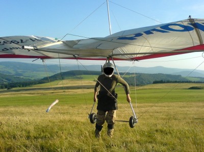Hang glider : Bergfalke ; Manufacturer : Schmid Hanggliders