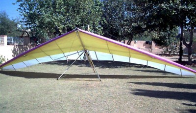 Hang glider : Breeze ; Manufacturer : Solar Wings