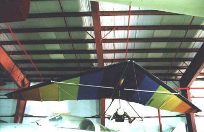 Hang glider : Cumulus 10 ; Manufacturer : Eipper Formance