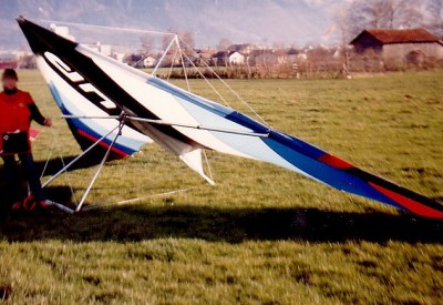 Hang glider : Firefly ; Manufacturer : UP Ultralight Products