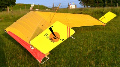 Hang glider : Fledge 2 ; Manufacturer : Manta Products