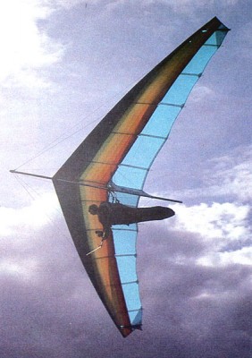 Hang glider : Garuda ; Manufacturer : Rithner