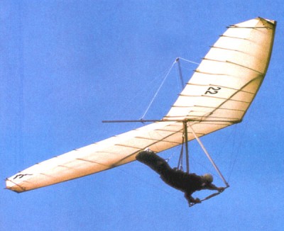 Hang glider : Hp ; Manufacturer : Wills Wing