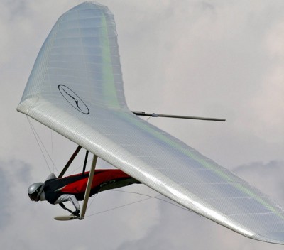 Hang glider : Laminar Z8 ; Manufacturer : Icaro 2000