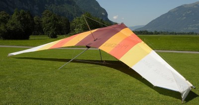 Hang glider : Phoenix 8 ; Manufacturer : Delta Wing Kites and Gliders