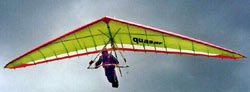 Hang glider : Quasar ; Manufacturer : Quasar