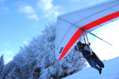 Hang glider : Spirit-L ; Manufacturer : Ikarus Pellicci