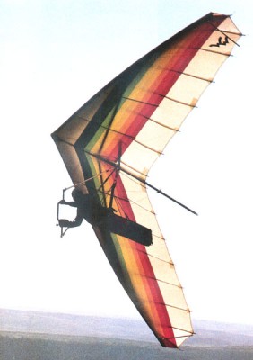 Hang glider : Sport At ; Manufacturer : Wills Wing
