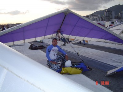 Hang glider : Stealth Kpl ; Manufacturer : Aeros