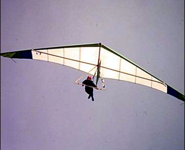 Hang glider : Storm ; Manufacturer : Solar Wings