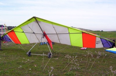 Hang glider : Stubby ; Manufacturer : Hiway Hang Gliders