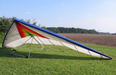 Hang glider : Vision Mark 4 ; Manufacturer : Airwave