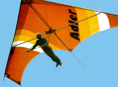 Hang glider : Adler ; Manufacturer : Bicla
