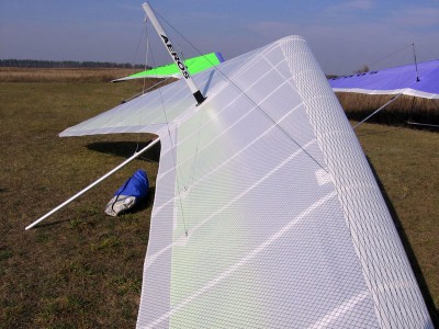 Hang glider : Discus C ; Manufacturer : Aeros