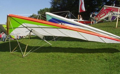 Hang glider : Nimbus ; Manufacturer : Tecma Sport