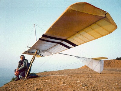 Hang glider : Sundog ; Manufacturer : Michael Sandlin