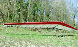 Hang glider : Topulteam ; Manufacturer : Ulteam